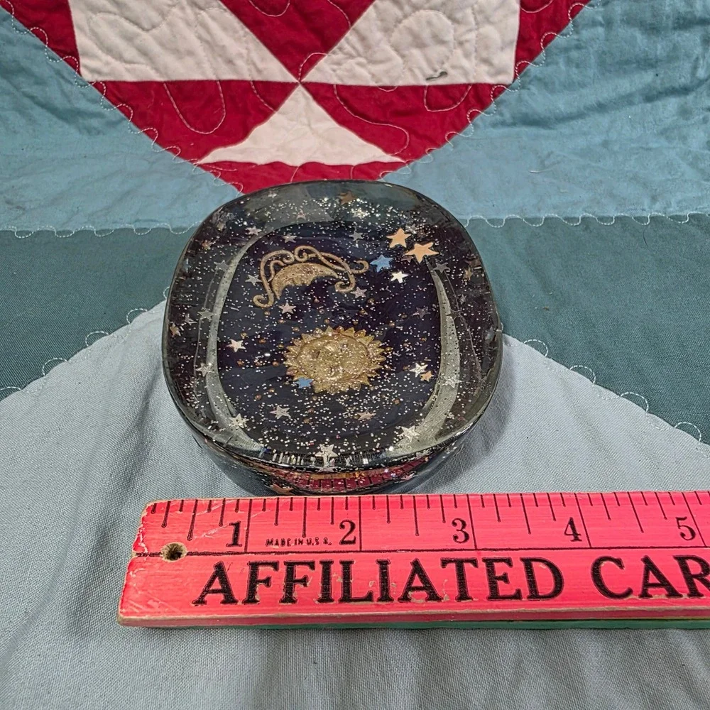 Vtg 2001 Allure Celestial Sun Moon‎ Stars Resin Soap Dish Glows in Black Light